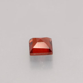 granate almandino Roja Anaranjada natural de 0.48 ct, Cuadrado, VVS-VS