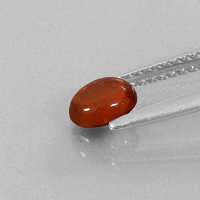 Granate almandino rojo natural de 0,76 ct, transparente, transparente / translúcido