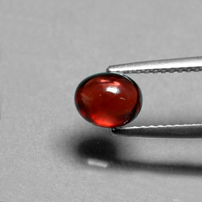 granate almandino Roja Anaranjada natural de 1.51 ct, Corte Óvalo, Translúcido