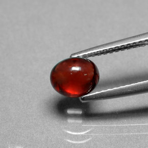 granate almandino Roja Anaranjada natural de 1.51 ct, Corte Óvalo, Translúcido