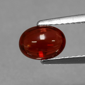 Granate almandino rojo natural de 1,37 ct, corte óvalo, translúcido