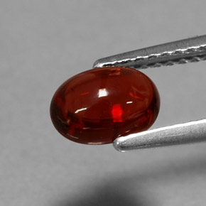 Granate almandino rojo natural de 1,37 ct, corte óvalo, translúcido