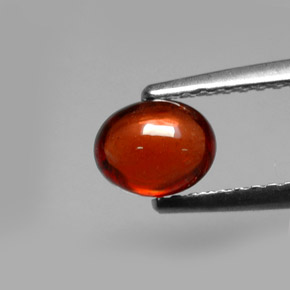 Granate almandino rojo natural de 0,88 ct, corte óvalo, translúcido