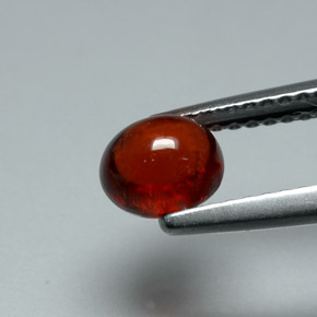 Granate almandino rojo natural de 1,06 ct, corte óvalo, translúcido