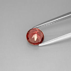 granate almandino Roja natural de 0.97 ct, Corte Redondo, VS