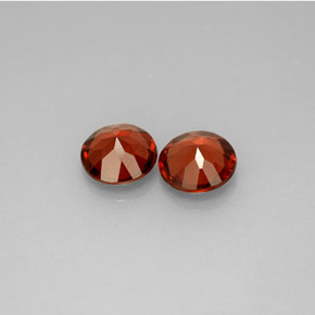 Gemas de granate almandino Roja natural de  ct, Corte Redondo, VS