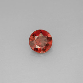 granate almandino Roja natural de 0.95 ct, Corte Redondo, VS