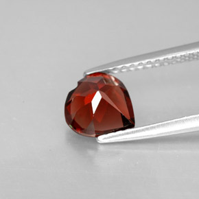 granate almandino Roja natural de 1.58 ct, Forma de corazón, VVS-VS