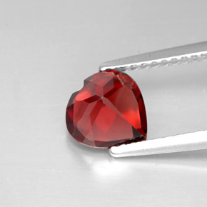 granate almandino Roja natural de 1.63 ct, Forma de corazón, VVS-VS