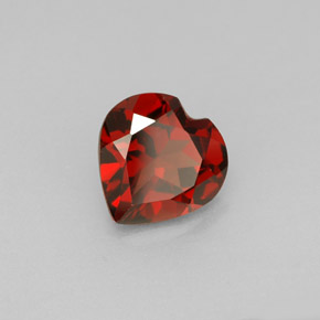granate almandino Roja natural de 1.32 ct, Forma de corazón, VS
