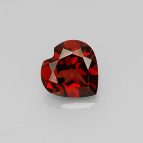 Granate almandino rojo natural de 1,46 ct, forma de corazón, VS