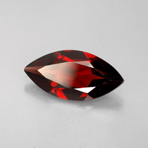 granate almandino Rojo oscuro natural de 2.78 ct, Marquesa, VS