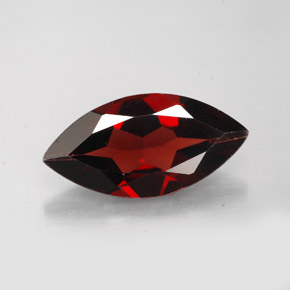 granate almandino Rojo oscuro natural de 2.71 ct, Marquesa, VS