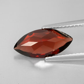 granate almandino Rojo oscuro natural de 2.69 ct, Marquesa, VS