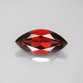 granate almandino Rojo oscuro natural de 3.18 ct, Marquesa, VVS-VS