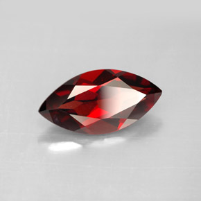 granate almandino Rojo oscuro natural de 3.18 ct, Marquesa, VVS-VS
