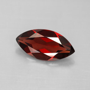 granate almandino Rojo oscuro natural de 2.98 ct, Marquesa, VS