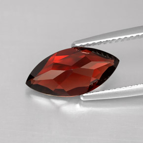 granate almandino Rojo oscuro natural de 2.84 ct, Marquesa, VS