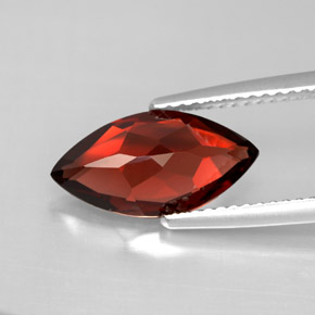 granate almandino Roja natural de 2.87 ct, Marquesa, VS