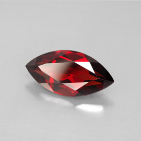 granate almandino Rojo oscuro natural de 3.16 ct, Marquesa, VVS-VS