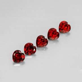Gemas de granate almandino Rojo oscuro natural de  ct, Forma de corazón, VS