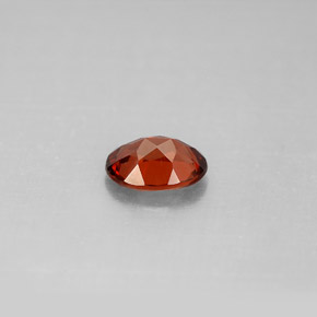 granate almandino Rojo oscuro natural de 0.90 ct, Corte Óvalo, VVS-VS