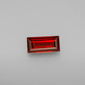 granate almandino Rojo oscuro natural de 1.07 ct, Corte Baguette, VS