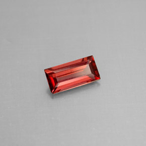 granate almandino Roja natural de 0.86 ct, Corte Baguette, VS