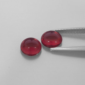 Gemas de granate almandino rojo natural de  ct, transparente, transparente / translúcido