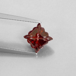 Granate almandino rojo natural de 2,21 ct, transparente, transparente / translúcido