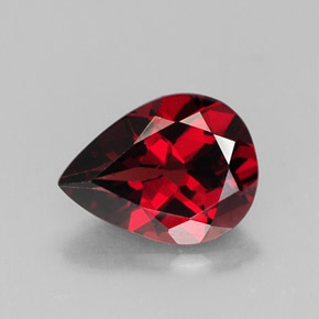 granate almandino Rojo oscuro natural de 1.81 ct, En forma de pera, VS