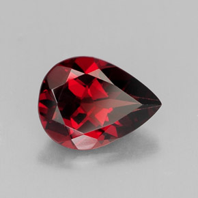 granate almandino Rojo oscuro natural de 1.81 ct, En forma de pera, VS