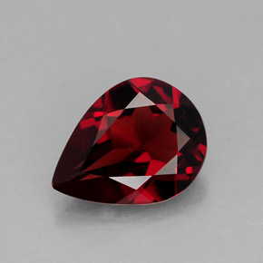 granate almandino Rojo oscuro natural de 1.55 ct, En forma de pera, VVS