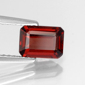 Granate almandino rojo natural de 1,28 ct, corte esmeralda, VS