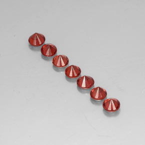 Gemas de granate almandino Rojo oscuro natural de  ct, Corte Redondo, VVS-VS