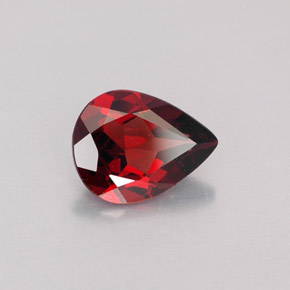 granate almandino Rojo oscuro natural de 1.65 ct, En forma de pera, VVS