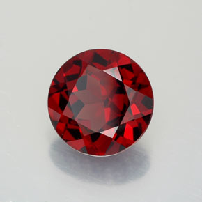 granate almandino Rojo oscuro natural de 2.16 ct, Corte Redondo, VVS