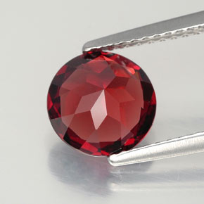 granate almandino Rojo oscuro natural de 2.16 ct, Corte Redondo, VVS