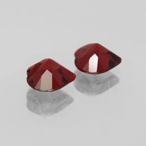 Gemas de granate almandino Rojo oscuro natural de  ct, Forma de corazón, VVS-VS