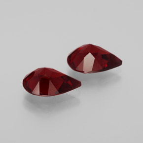 Gemas de granate almandino Rojo oscuro natural de  ct, En forma de pera, VVS