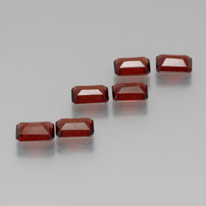 Gemas de granate almandino Roja natural de  ct, corte esmeralda, VS