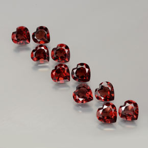 Gemas de granate almandino Roja natural de 12.62 ct, Forma de corazón, VS