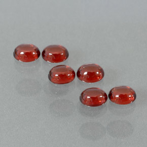 Gemas de granate almandino Roja natural de  ct, Corte Óvalo, Transparente