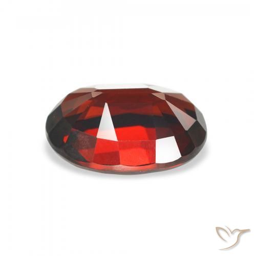 Granate almandino Rojo oscuro natural de 3.14 ct, Ovalada, VVS-VS