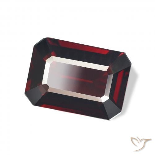 Granate almandino Rojo oscuro natural de 6.03 ct, Corte Octágono / Esmeralda, VVS-VS