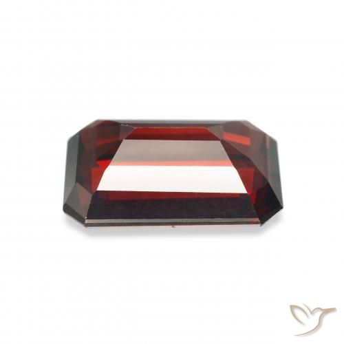 Granate almandino Rojo oscuro natural de 5.50 ct, Corte Octágono / Esmeralda, VVS-VS