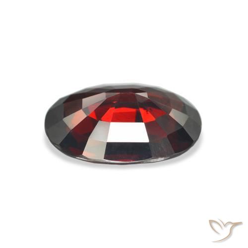 Granate almandino Rojo oscuro natural de 7.08 ct, Ovalada, VVS-VS