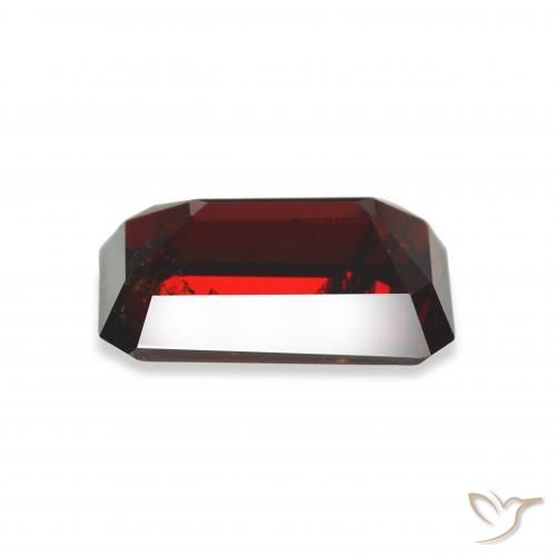 Granate almandino Rojo negruzco natural de 5.94 ct, Corte Octágono / Esmeralda, VS-SI