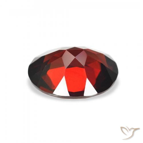 Granate almandino Rojo oscuro natural de 2.83 ct, Ovalada, VVS-VS