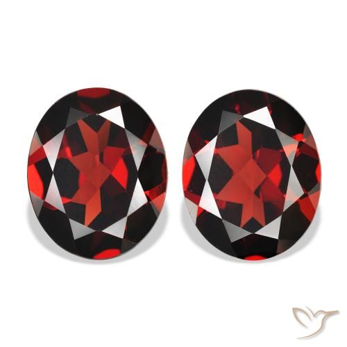 7.82ctw Natural Rojo oscuro Granate almandino, Ovalada, VVS-VS